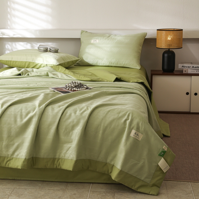 91家纺网 家纺一手货源 找家纺 眠博士 2025新款A类全棉波纹纱提花大豆纤维追忆包边夏被四件套 麦穗夏被-麦穗绿