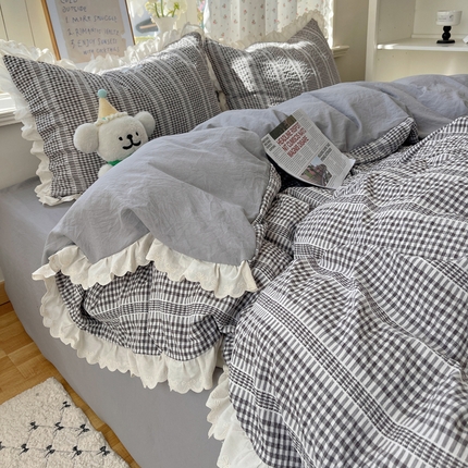 91家纺网 家纺一手货源 找家纺 轻奢坊 2025新款色织提花格子水洗棉仙仙花边安妮四件套 花边安妮-黑