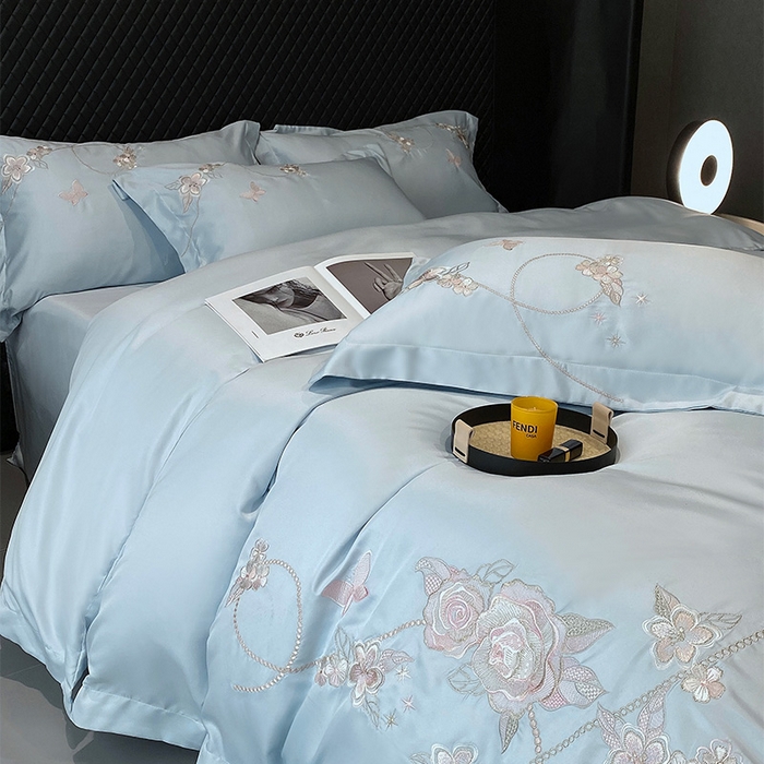 91家纺网 家纺一手货源 找家纺 优悦 2025新款冰丝简奢绣花四件套 雅韵佳人-蓝