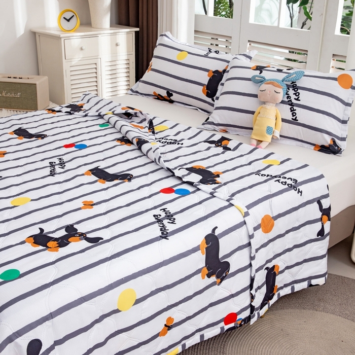 91家纺网 家纺一手货源 找家纺 乐居坊2025新款亲肤舒适印花芦荟棉夏凉被四件套 呆萌狗