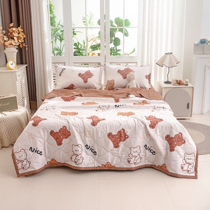 91家纺网 家纺一手货源 找家纺 乐居坊2025新款亲肤舒适印花芦荟棉夏凉被四件套 Nice 小熊