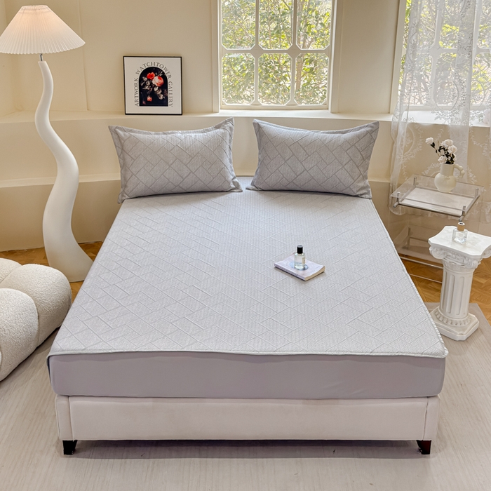 91家纺网 家纺一手货源 找家纺 棉生活家纺 2025新款高端款冰离子超软按摩凉席 方格-灰-床裙款