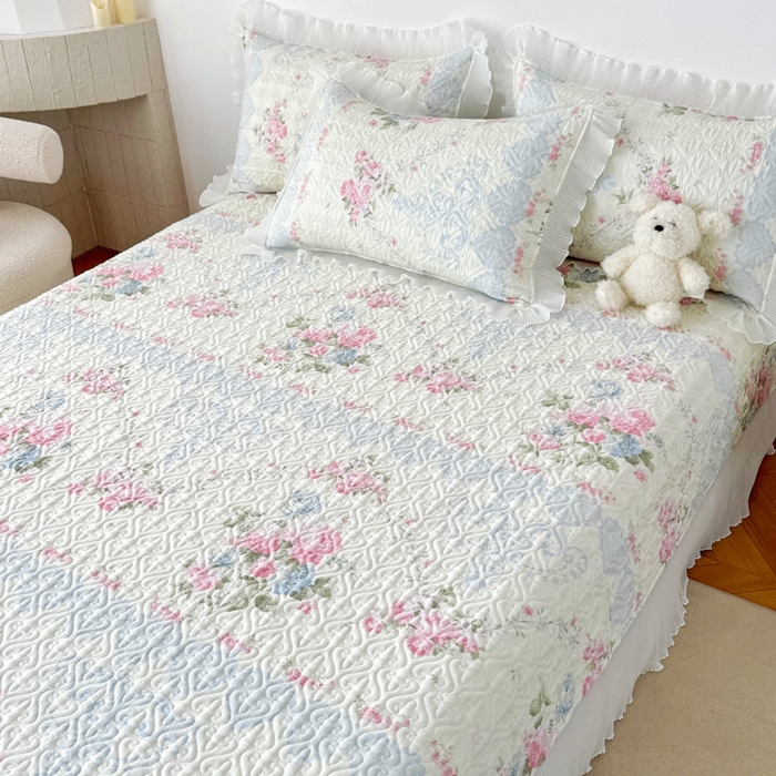 91家纺网 家纺一手货源 找家纺 添越 2024小清新韩版蕾丝花边纯棉夹棉床盖三件套全棉恋爱季节