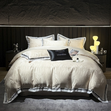 91家纺网 家纺一手货源 找家纺 苏美 2025新款夏季贡缎提花冰丝高端轻奢系列四件套 缤纷-香槟