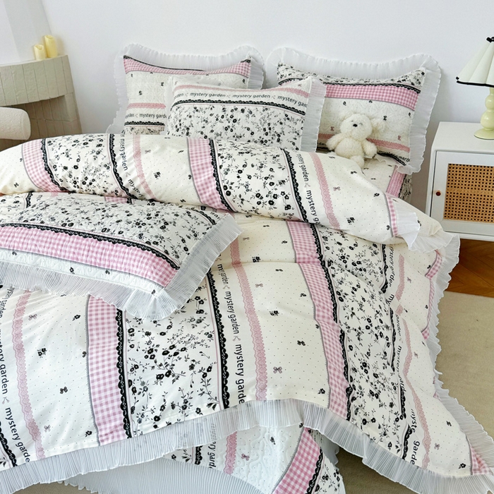 91家纺网 家纺一手货源 找家纺 添越 2024小清新韩版蕾丝花边纯棉夹棉床盖三件套全棉漫时光