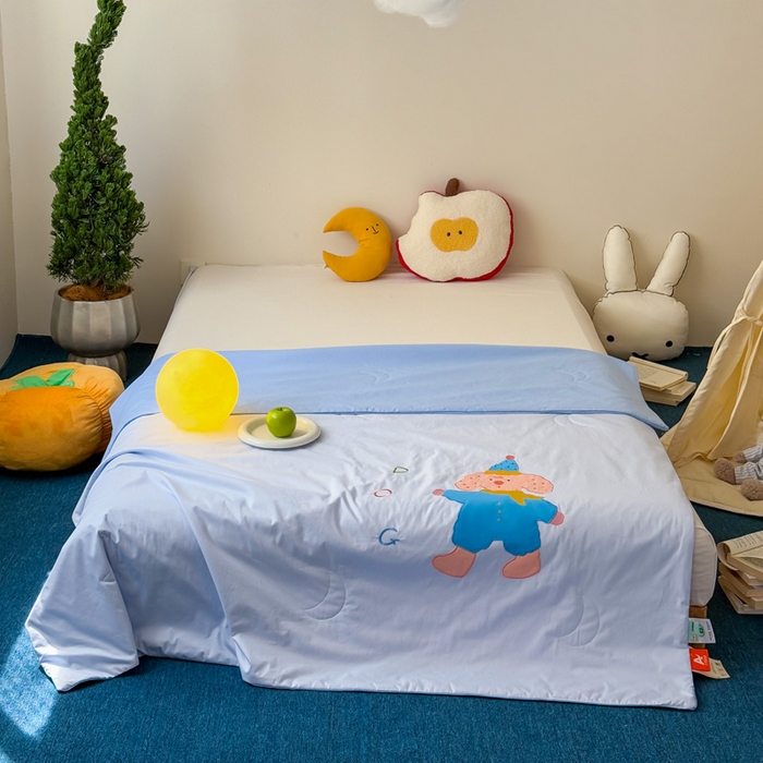 91家纺网 家纺一手货源 找家纺 2025新款快乐多巴胺纯棉夏被 蓝色彩虹小狗