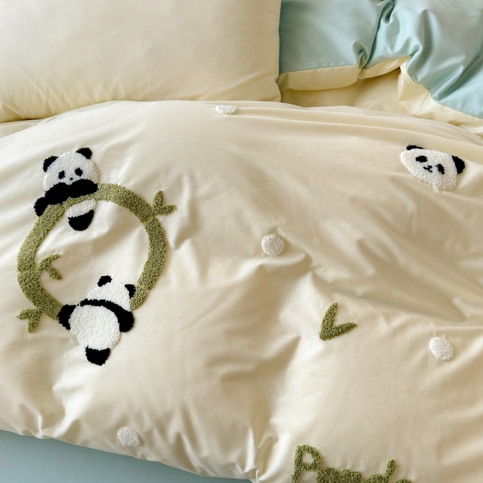 91家纺网 家纺一手货源 找家纺 锦觅家纺 2025新款卡通小清新毛巾绣全棉纯棉四件套（大版定位花型） 可爱熊猫