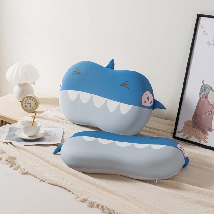 91家纺网 家纺一手货源 找家纺 芯链 2025新款亲肤柔软卡通枕头枕芯 小鲨鱼