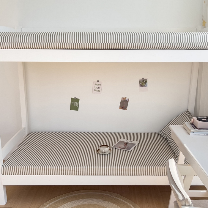 91家纺网 家纺一手货源 找家纺 宅部落 2025新款全棉学生宿舍褥子套纯棉床垫套单床笠 灰细条纹