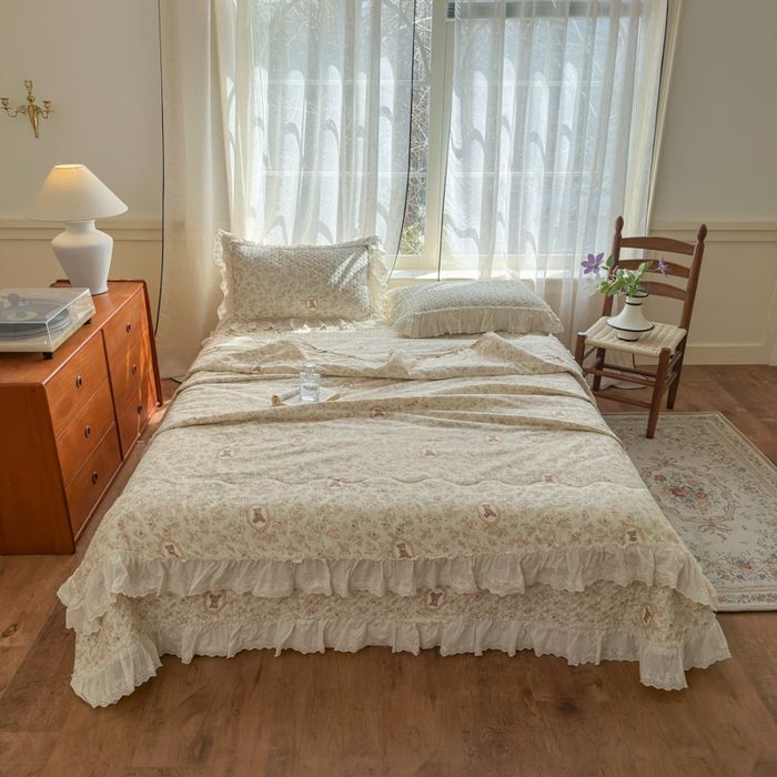 91家纺网 家纺一手货源 找家纺 淑女公社家纺  2025春夏新款法式纯棉双层纱夏被床盖四件套 春日熊仔