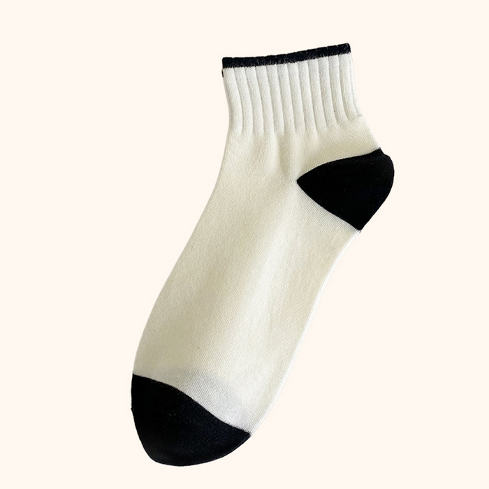 91家纺网 家纺一手货源 找家纺 良品汇馆女脚跟撞色短袜 黑色