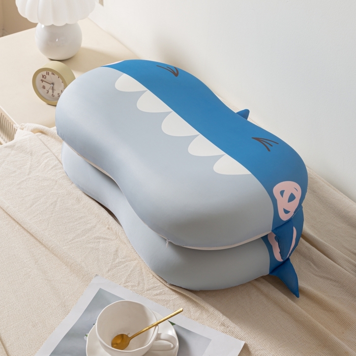 91家纺网 家纺一手货源 找家纺 芯链 2025新款亲肤柔软卡通枕头枕芯 小鲨鱼