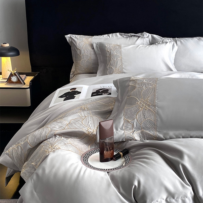 91家纺网 家纺一手货源 找家纺 优悦 2025新款冰丝简奢绣花四件套 北欧情调-灰