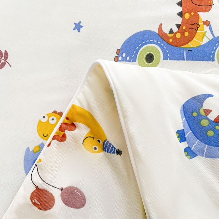 91家纺网 家纺一手货源 找家纺 好梦来家纺（原锦茂家纺） 2025新款印花凉感丝抗菌夏被 恐龙派对