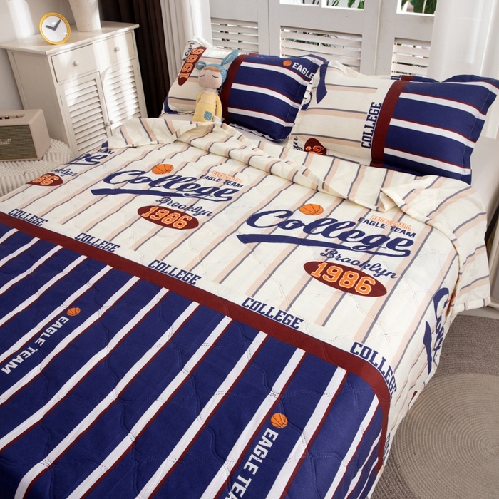 91家纺网 家纺一手货源 找家纺 乐居坊2025新款亲肤舒适印花芦荟棉夏凉被四件套 高校风云