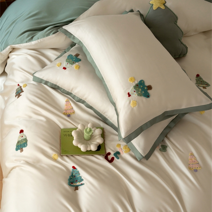 91家纺网 家纺一手货源 找家纺 FORTWO家纺原创设计（FOR TWO家纺） 2025新款60支兰精天丝毛巾绣四件套-断角款 圣诞树