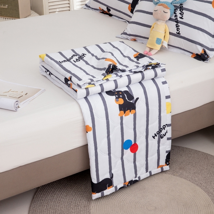 91家纺网 家纺一手货源 找家纺 乐居坊2025新款亲肤舒适印花芦荟棉夏凉被四件套 呆萌狗