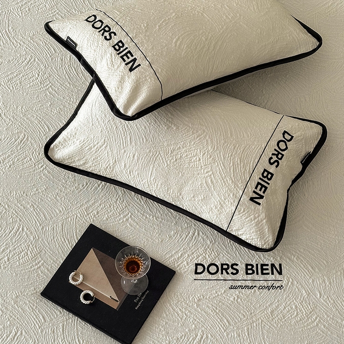 91家纺网 家纺一手货源 找家纺 圆岛家纺 2025新款3D高分子凉感浮雕提花软凉席床笠款三件套 漠语-白