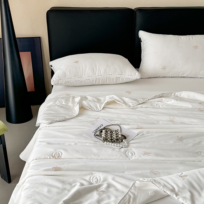 91家纺网 家纺一手货源 找家纺 （总）茧羽世家 2025新款超柔蚕花夏被系列