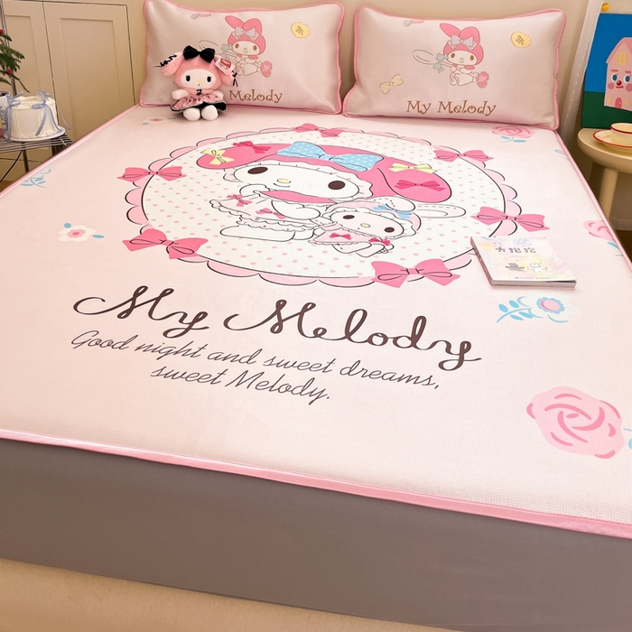 91家纺网 家纺一手货源 找家纺  博雅新款三丽欧A类大版数码印花1200D冰丝凉席-床笠款 小花美乐蒂