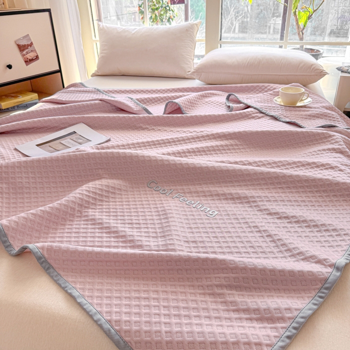 91家纺网 家纺一手货源 找家纺 阿牛席业 2025春夏新款双面云母夏被夏凉被空调被 沐夏-戴妃粉