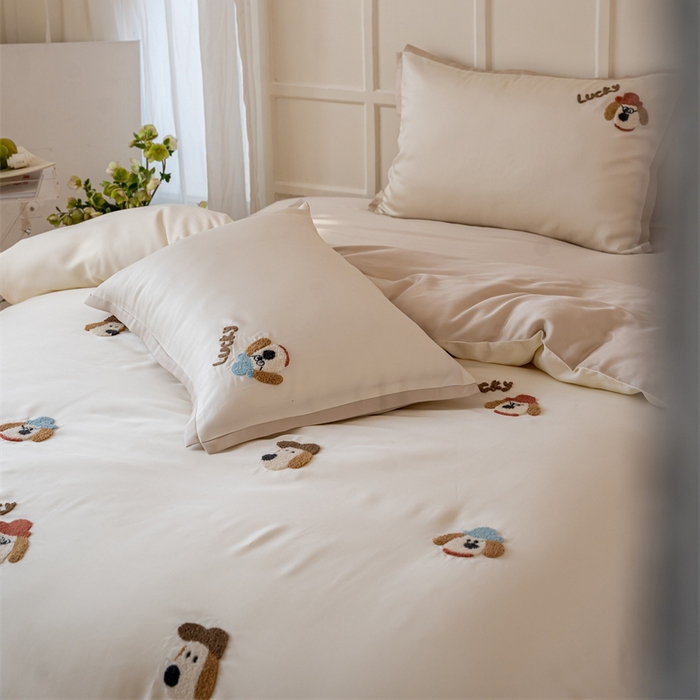 91家纺网 家纺一手货源 找家纺 FORTWO家纺原创设计（FOR TWO家纺） 2025新款60支兰精天丝毛巾绣四件套-断角款 狗先生