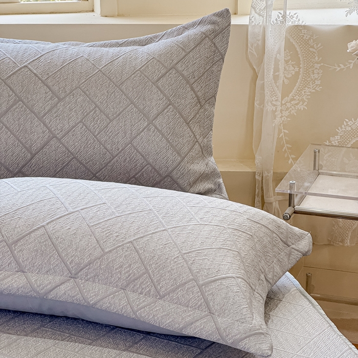 91家纺网 家纺一手货源 找家纺 棉生活家纺 2025新款高端款冰离子超软按摩凉席 方格-灰-床笠款