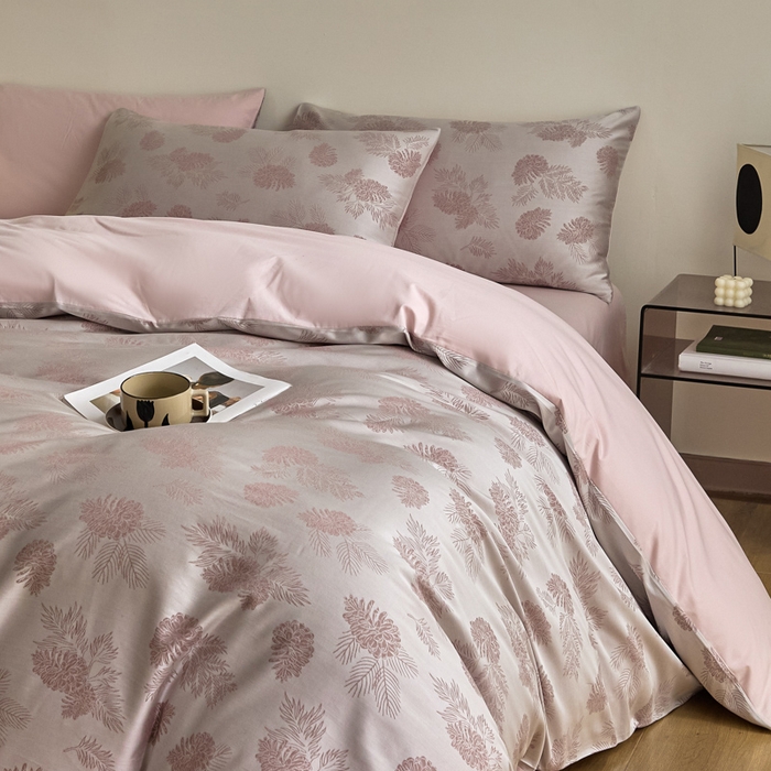 91家纺网 家纺一手货源 找家纺 琪格格纺织  2025新款色织天丝棉提花四件套 松林果-粉紫