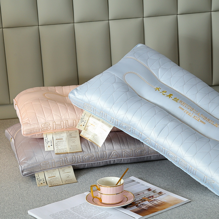 91家纺网 家纺一手货源 找家纺 爱来依2025新款莫代尔水光真丝乳胶枕芯48*74cm 组合图（仅供参考）