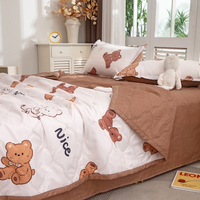 91家纺网 家纺一手货源 找家纺 乐居坊2025新款亲肤舒适印花芦荟棉夏凉被四件套 Nice 小熊