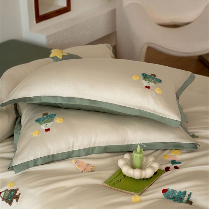 91家纺网 家纺一手货源 找家纺 FORTWO家纺原创设计（FOR TWO家纺） 2025新款60支兰精天丝毛巾绣四件套-断角款 圣诞树