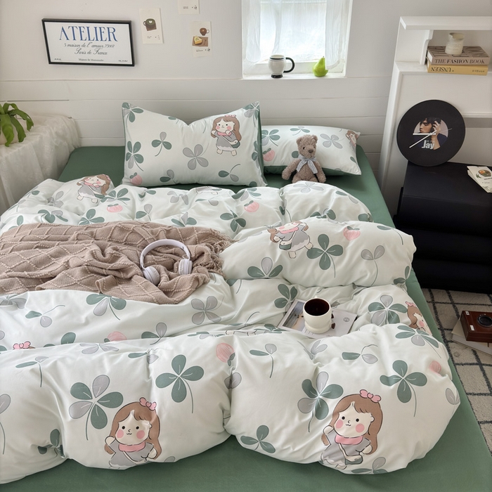 91家纺网 家纺一手货源 找家纺 可可家纺 2025新款印花卡通芦荟棉四件套亲肤床单被套三件套 花园女孩