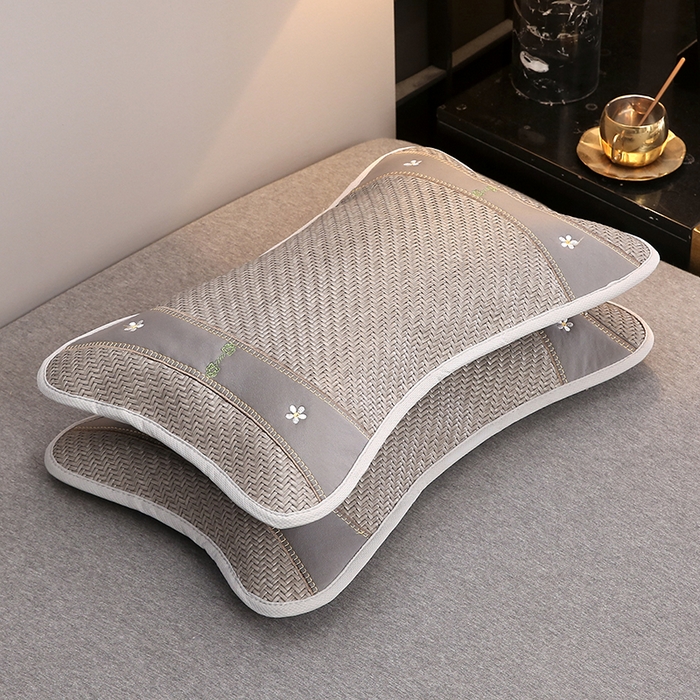 91家纺网 家纺一手货源 找家纺 纽乐家纺 2025新款夏凉凉感五叶草冰藤茶香茉莉花枕芯助眠枕头 五叶草冰藤茶香枕-灰色35*55cm/只