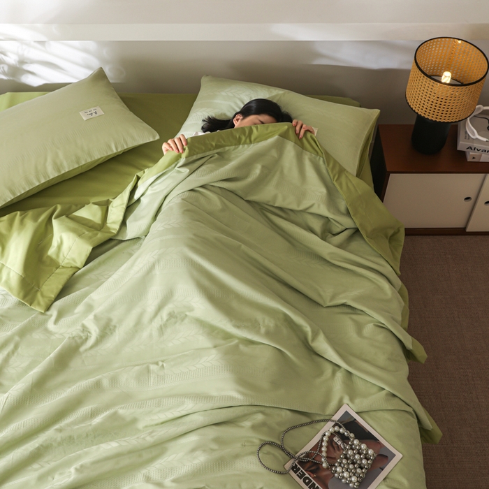 91家纺网 家纺一手货源 找家纺 眠博士 2025新款A类全棉波纹纱提花大豆纤维追忆包边夏被四件套 麦穗夏被-麦穗绿