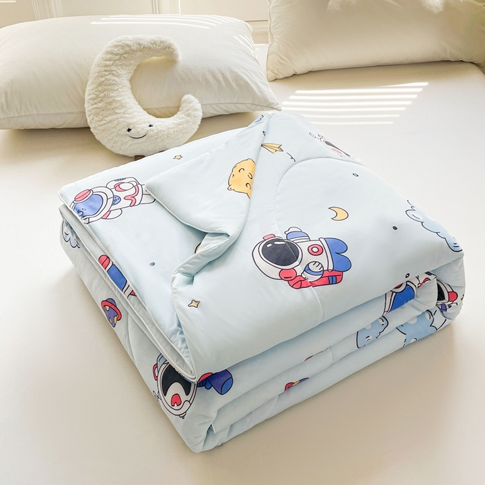 91家纺网 家纺一手货源 找家纺 好梦来家纺（原锦茂家纺） 2025新款印花凉感丝抗菌夏被 太空人