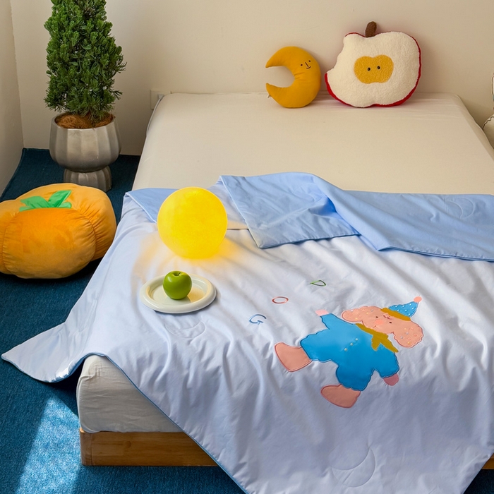 91家纺网 家纺一手货源 找家纺 2025新款快乐多巴胺纯棉夏被 蓝色彩虹小狗