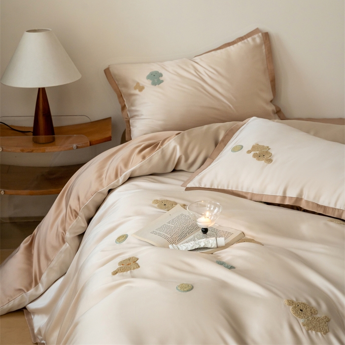 91家纺网 家纺一手货源 找家纺 FORTWO家纺原创设计（FOR TWO家纺） 2025新款60支兰精天丝毛巾绣四件套-断角款 小萌新