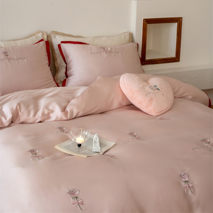 91家纺网 家纺一手货源 找家纺 FORTWO家纺原创设计（FOR TWO家纺） 2025新款60支兰精天丝毛巾绣四件套-断角款 木槿