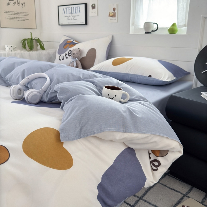 91家纺网 家纺一手货源 找家纺 可可家纺 2025新款印花卡通芦荟棉四件套亲肤床单被套三件套 萌宝小熊