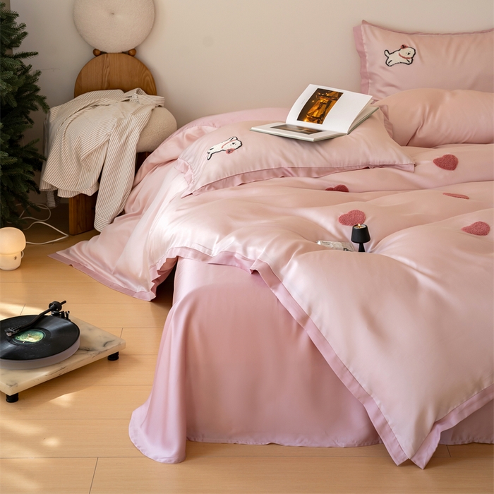 91家纺网 家纺一手货源 找家纺 （总）FORTWO家纺原创设计（FOR TWO家纺） 2025新款60支兰精天丝毛巾绣四件套-断角款