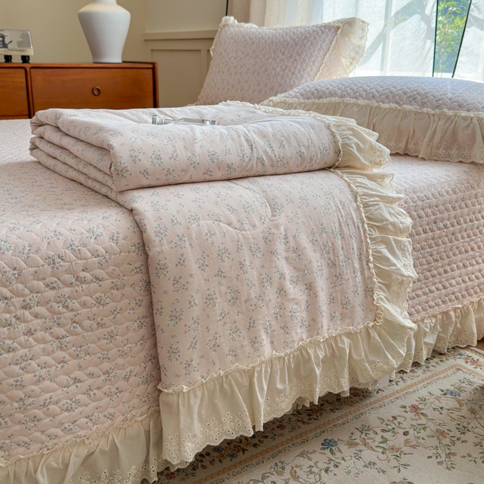 91家纺网 家纺一手货源 找家纺 淑女公社家纺  2025春夏新款法式纯棉双层纱夏被床盖四件套 粉黛