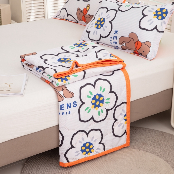 91家纺网 家纺一手货源 找家纺 乐居坊2025新款亲肤舒适印花芦荟棉夏凉被四件套 巴黎世家