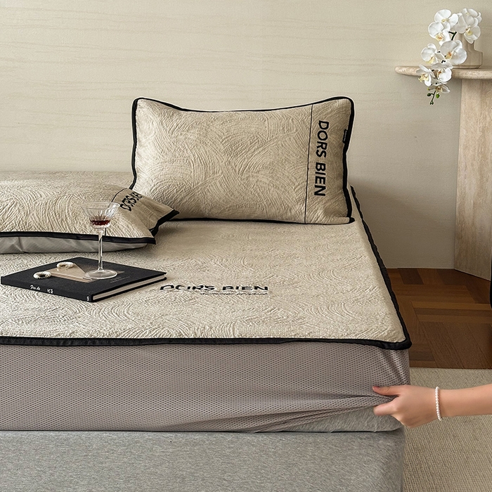 91家纺网 家纺一手货源 找家纺 （总）圆岛家纺 2025新款3D高分子凉感浮雕提花软凉席床笠款三件套