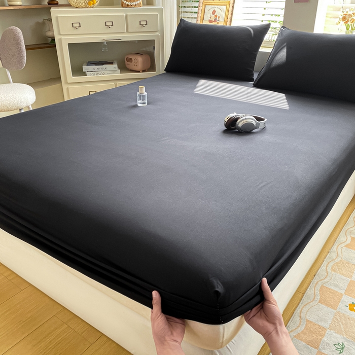 91家纺网 家纺一手货源 找家纺 芷凡家纺 2025新款水洗皱皱云感棉纯色床笠 酷黑