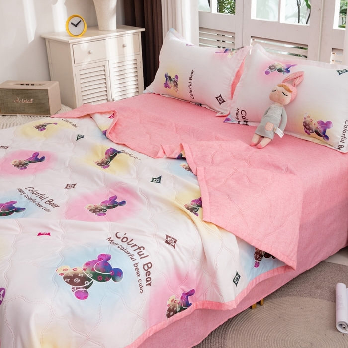 91家纺网 家纺一手货源 找家纺 乐居坊2025新款亲肤舒适印花芦荟棉夏凉被四件套 疯狂世界