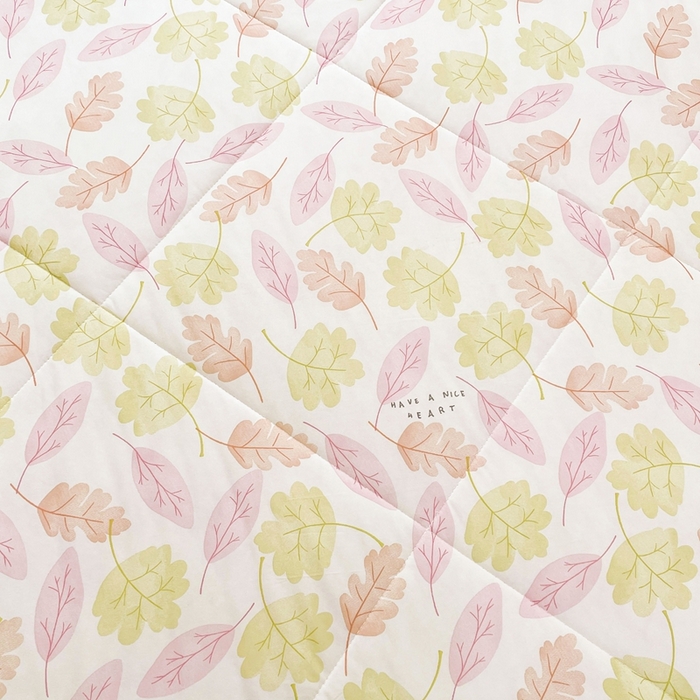 91家纺网 家纺一手货源 找家纺 好梦来家纺（原锦茂家纺） 2025新款印花凉感丝抗菌夏被 叶叶相伴