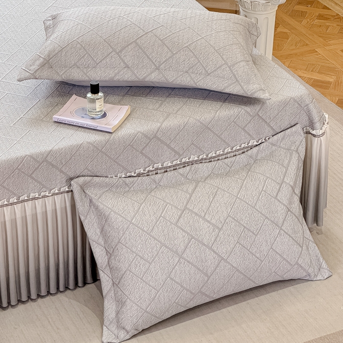 91家纺网 家纺一手货源 找家纺 棉生活家纺 2025新款高端款冰离子超软按摩凉席 方格-灰-床裙款