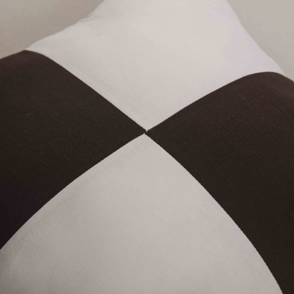 91家纺网 家纺一手货源 找家纺 （总）煌朝家纺 2025新款刺绣抱枕赠品抱枕直播赠品小礼品小抱枕跑量小赠品