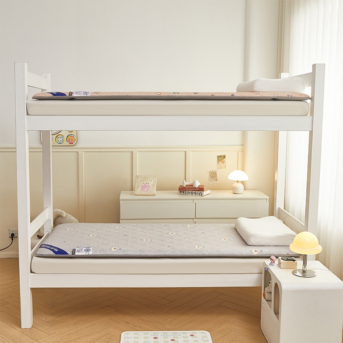 91家纺网 家纺一手货源 找家纺 丽诺床垫 2025新款全棉抗菌三明治学生床垫 小萝莉