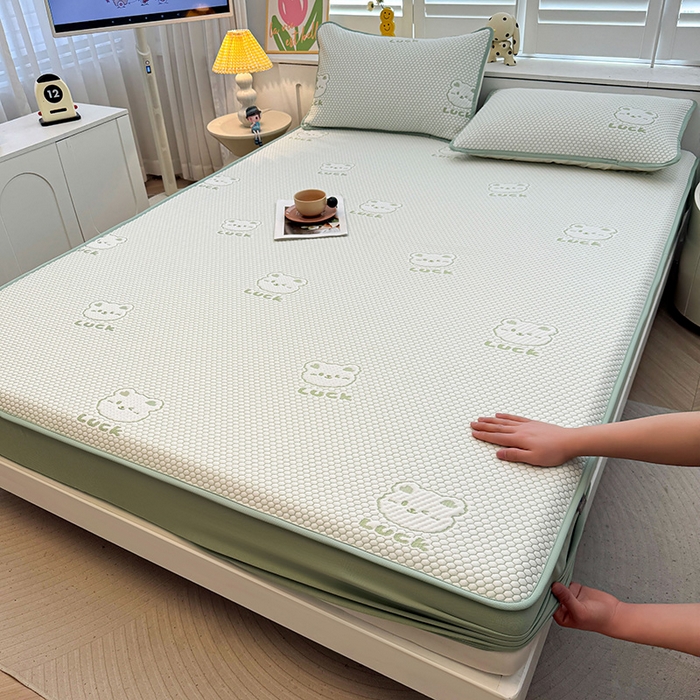 91家纺网 家纺一手货源 找家纺 喜居 2025新款A类凉豆豆提花床笠凉感豆豆床笠 luck小冰熊-绿